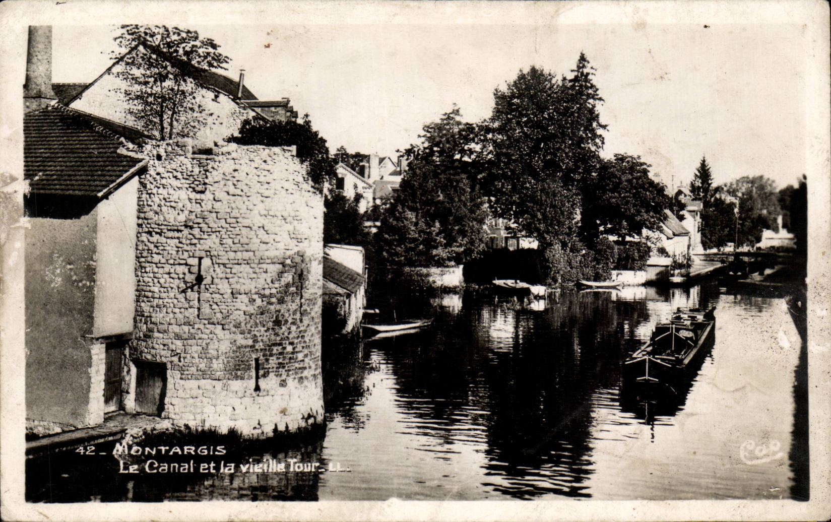 CPA Montargis der Kanal und die alte Stadt