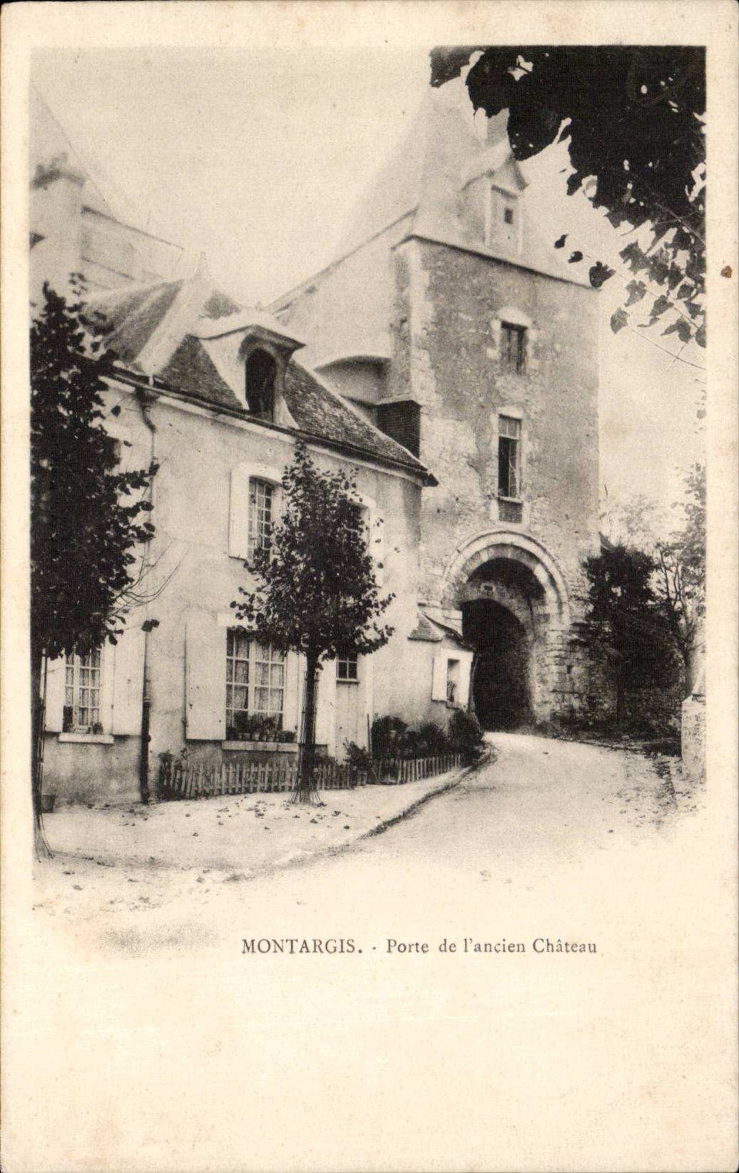 CPA Montargis Gatter des alten Schlosses