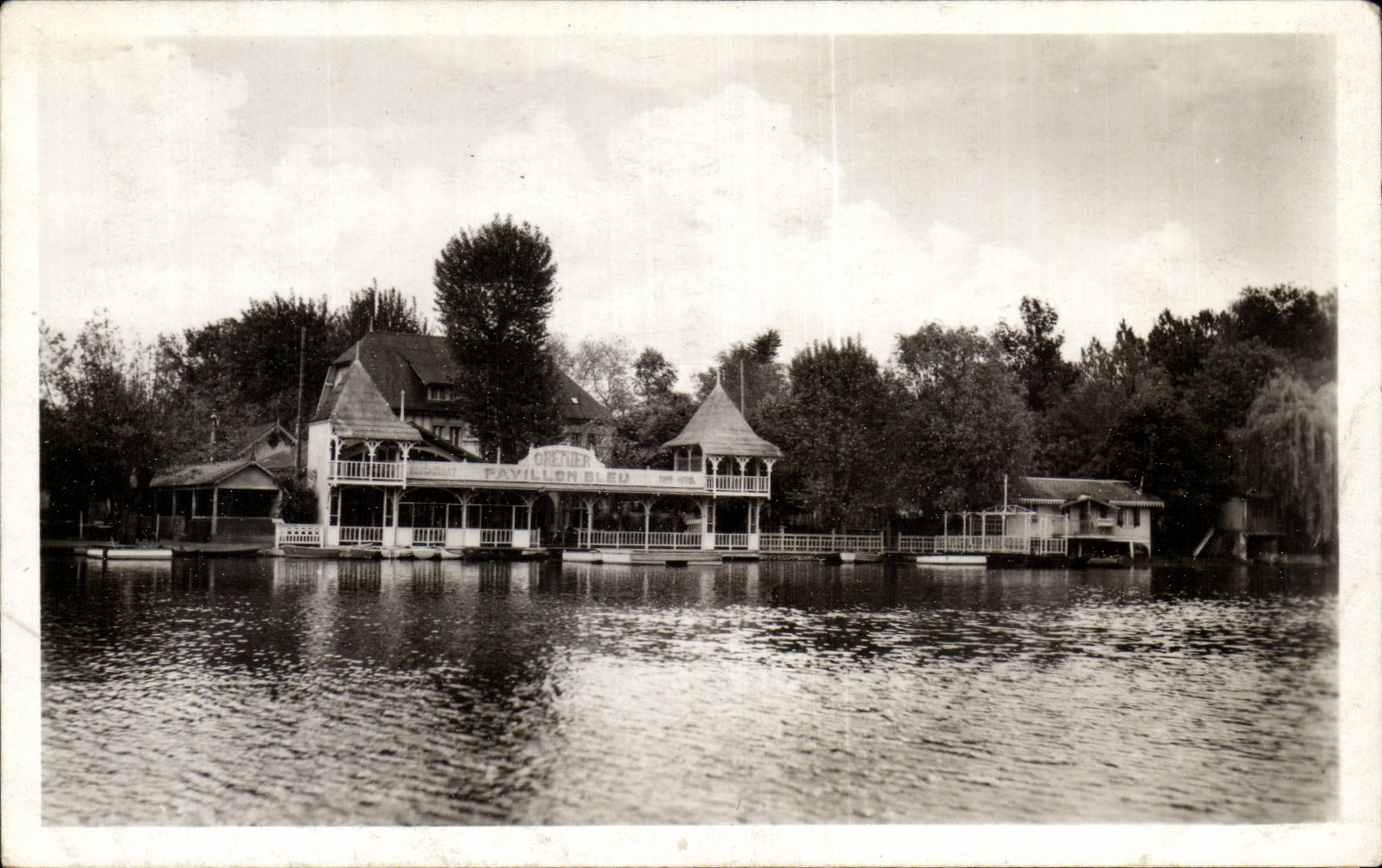 CPA Olivet Loiret with the Blue House
