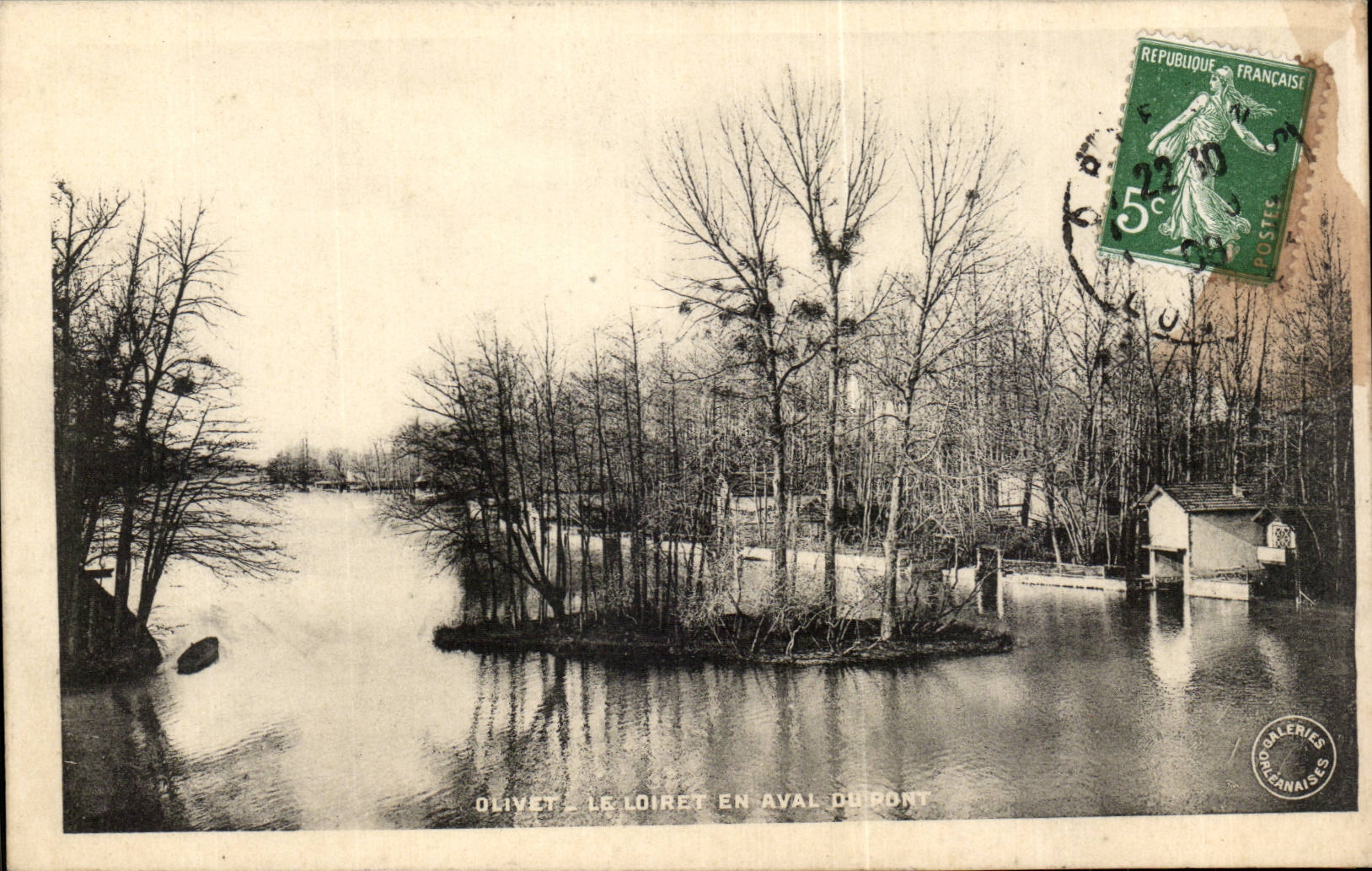 CPA Olivet Loiret downstream from the bridge