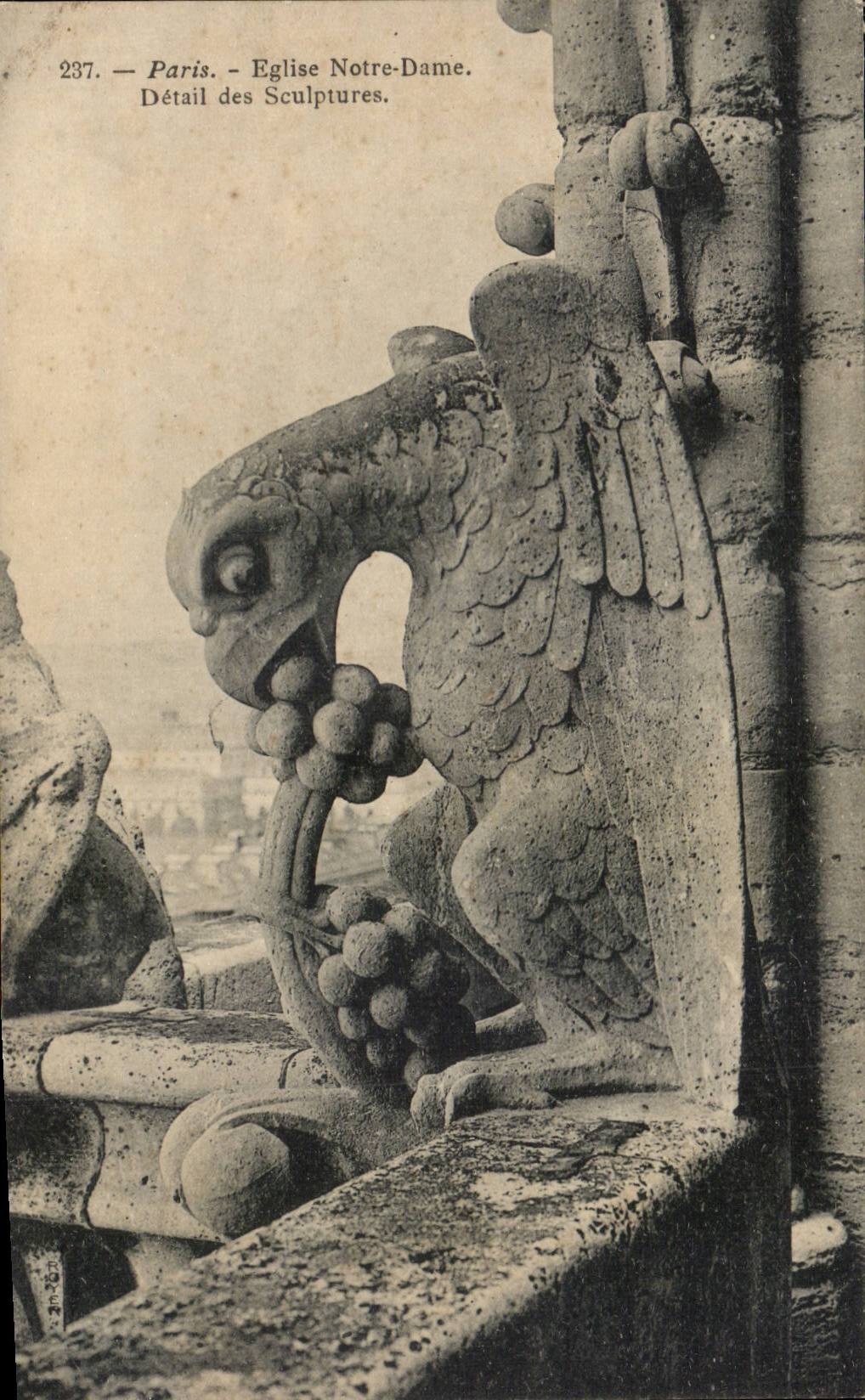 CPA Paris Eglise Notre Dame Detail des sculptures