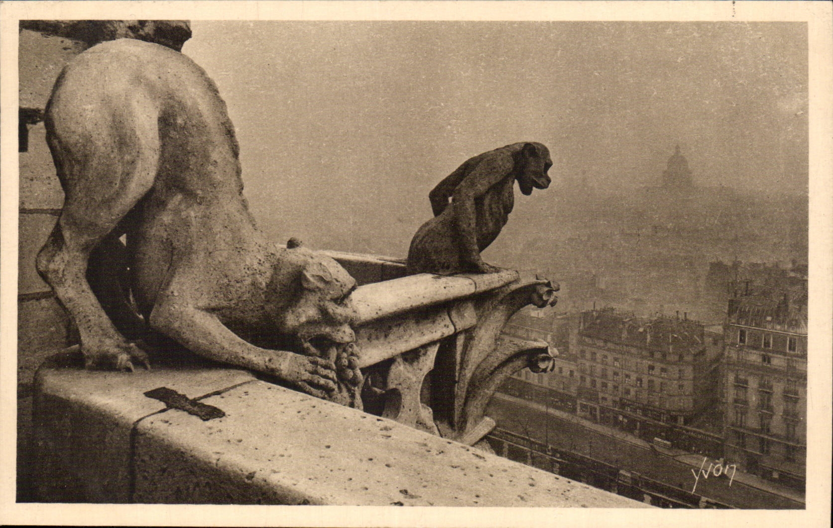 CPA Paris Eglise Notre Dame Detail de la facade sud