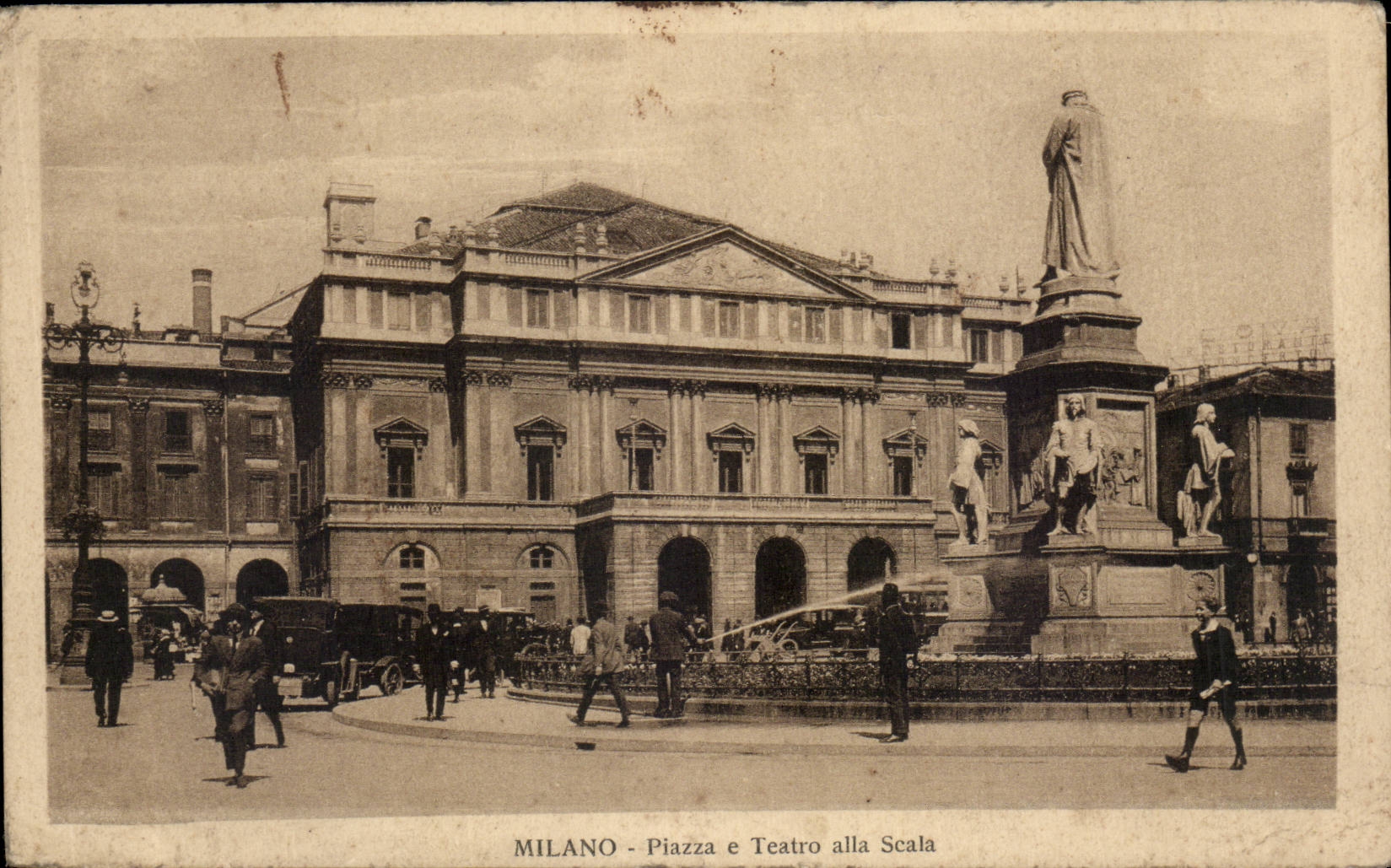 CPA Italy Italia Milano Piazza E Teatro went Scala