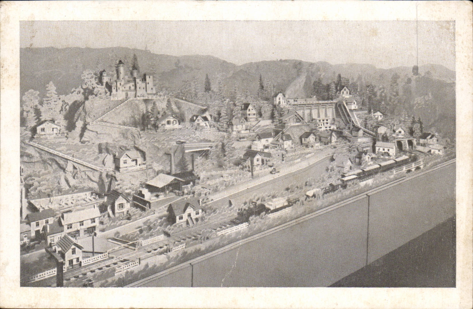 Country of wonders CPA Model of train