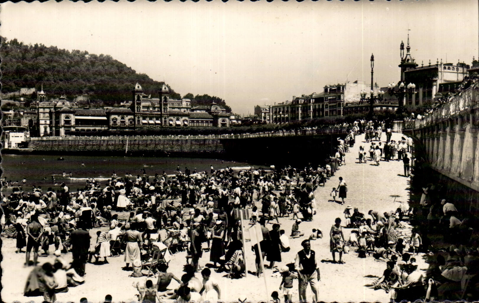 CPSM Espana Espana Espana San Sebastian Vista parcial del playa