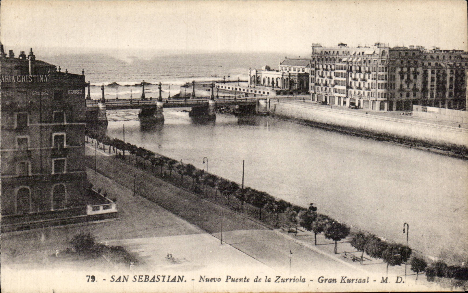 CPA Spain Spain Espana San Sebastian Nuevo Puente of Zurriola Gran Kursaal