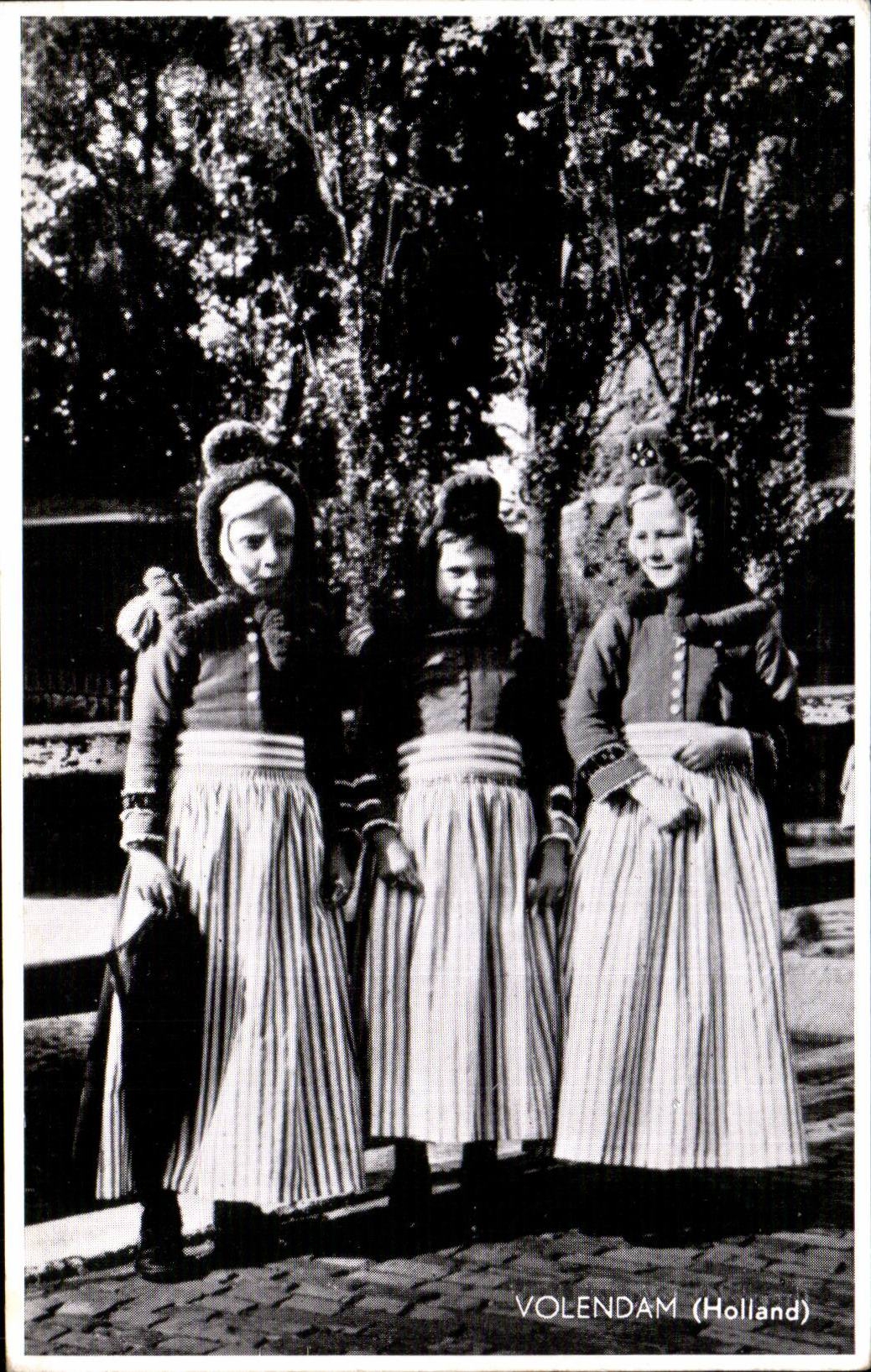 Nederland - Holland - the Netherlands - Voldendam - Meid - Folklore - Costumes - CPA