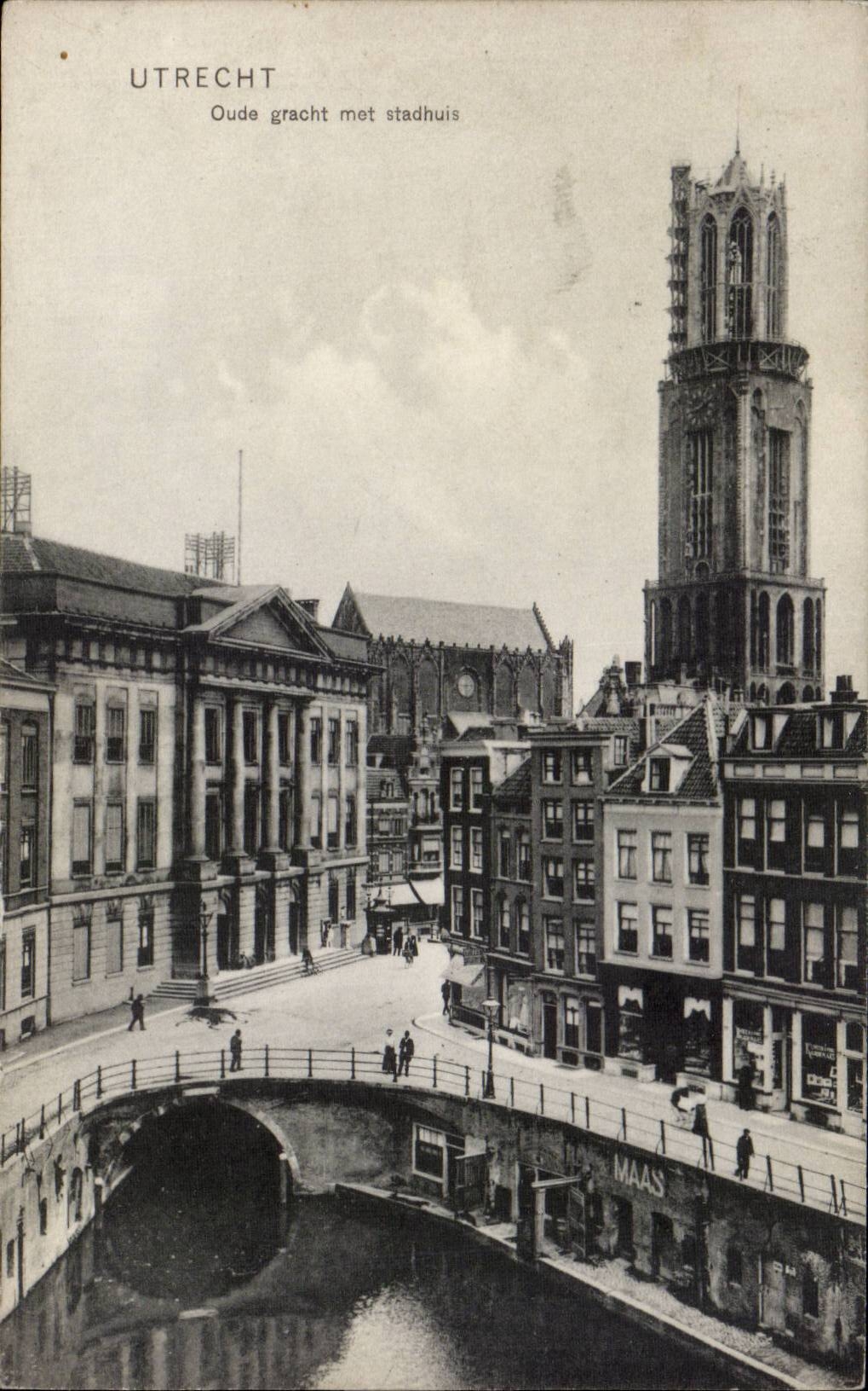 CPA Pays Bas Utrecht Oude gracht met stadhuis