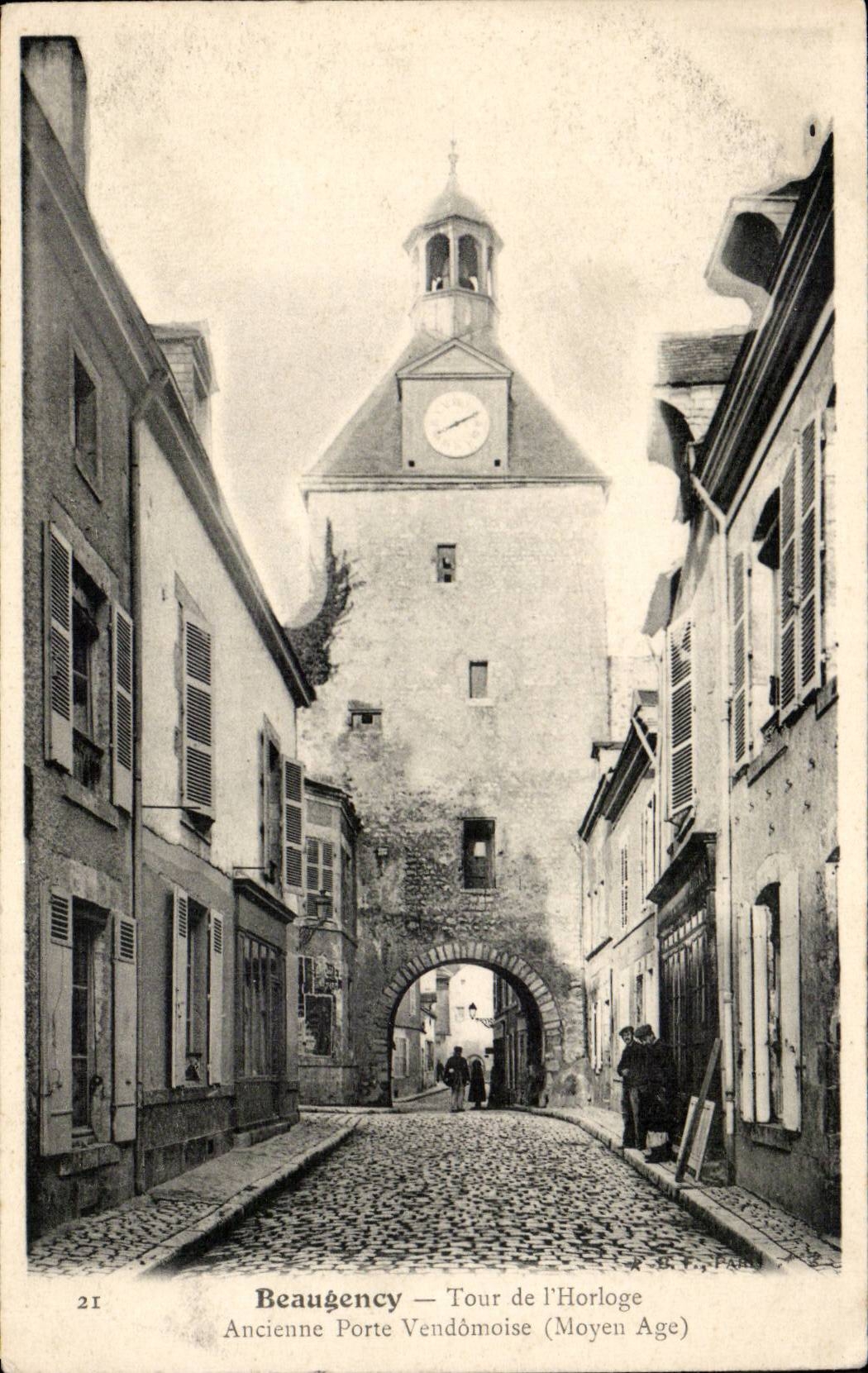CPA Beaugency Tour of the Ancienne clock carries Vendomoise (the Middle Ages)