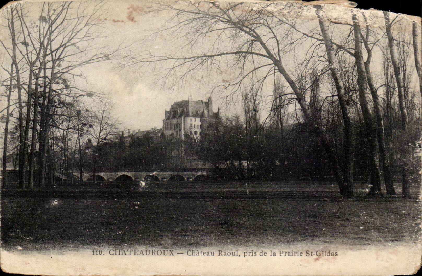 CPA Chateauroux Raoul Castle taken of the meadow St Gildas