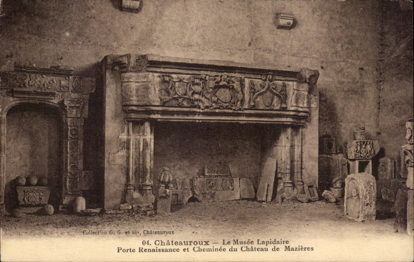 CPA concise Chateauroux Le museum Gate Renaissance and chimney of the castle of Mazieres