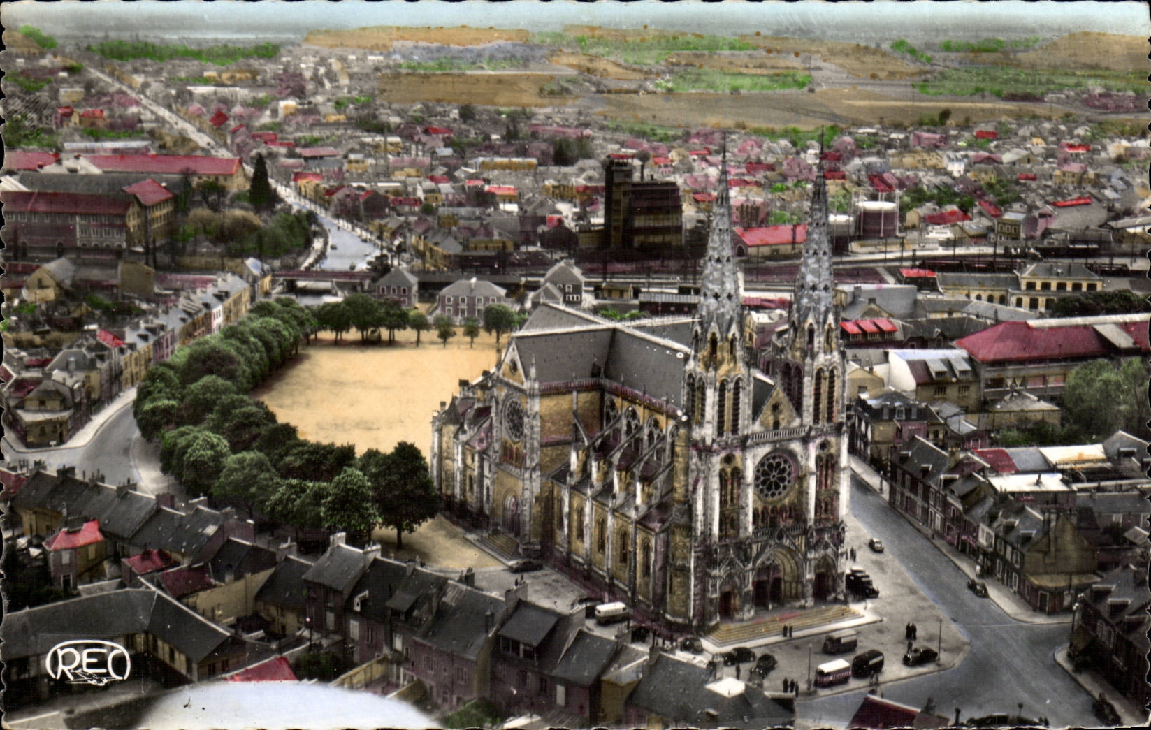 CPSM Chateauroux Seen air Church St Andre Place Voltaire