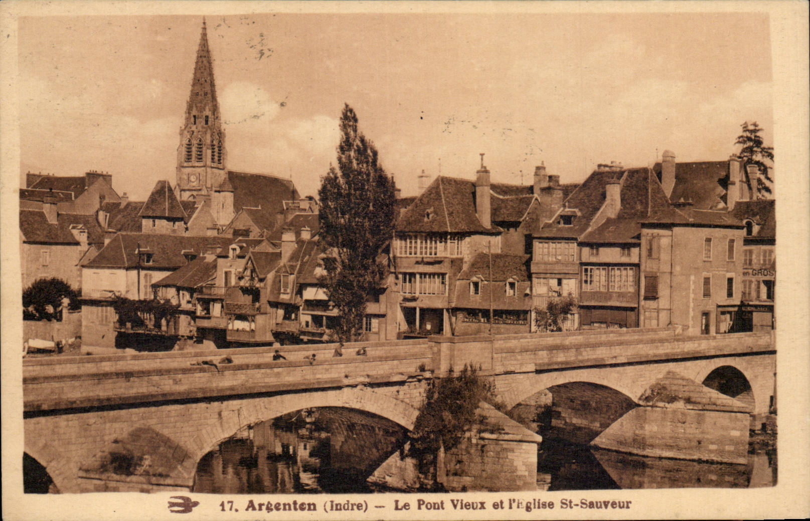 Plata de niquel de CPA en el puente viejo de la Creuse Le y el ahorrador del St de la iglesia