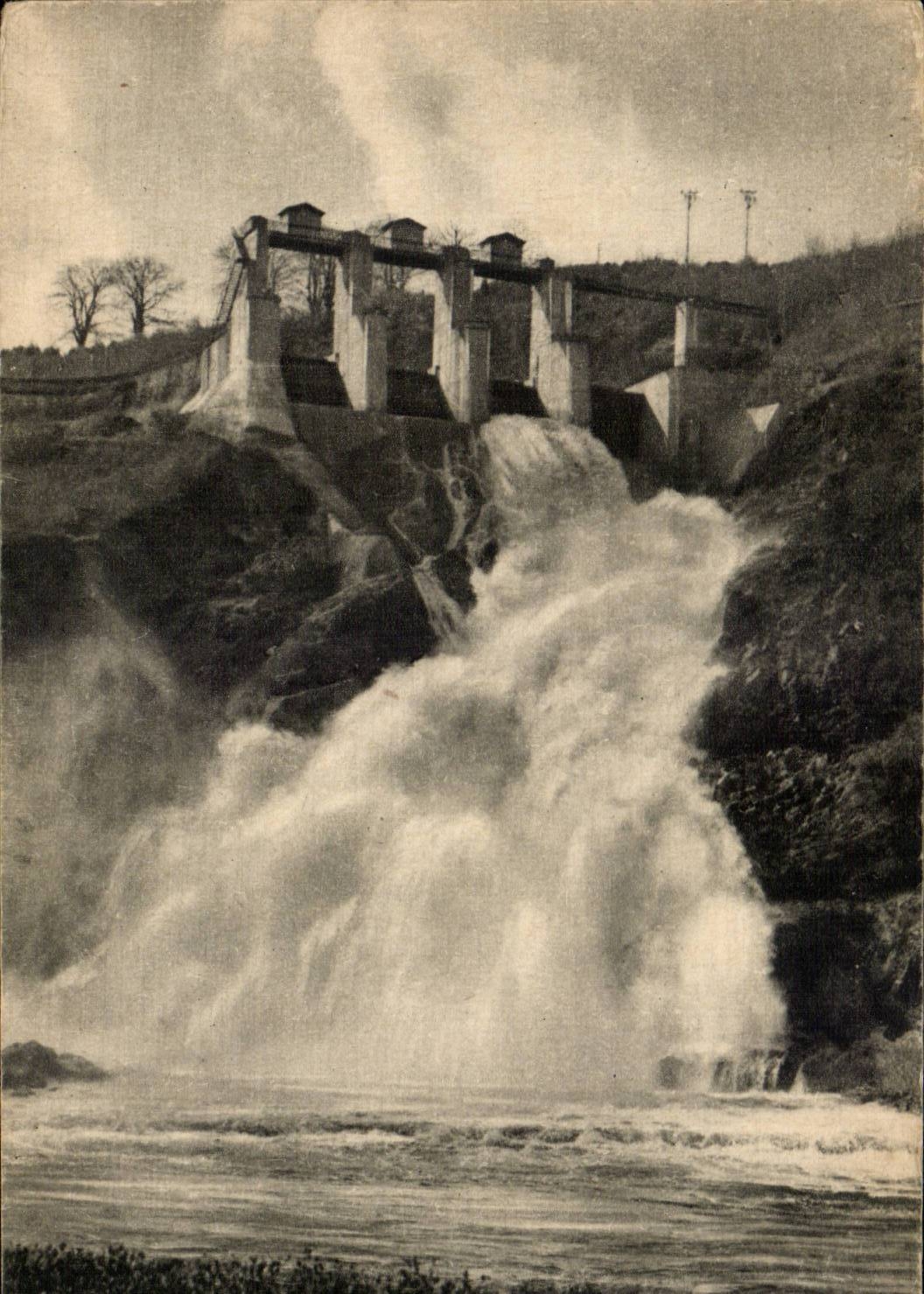 Valle de CPA del hueco la presa Eguzon durante un levantamiento