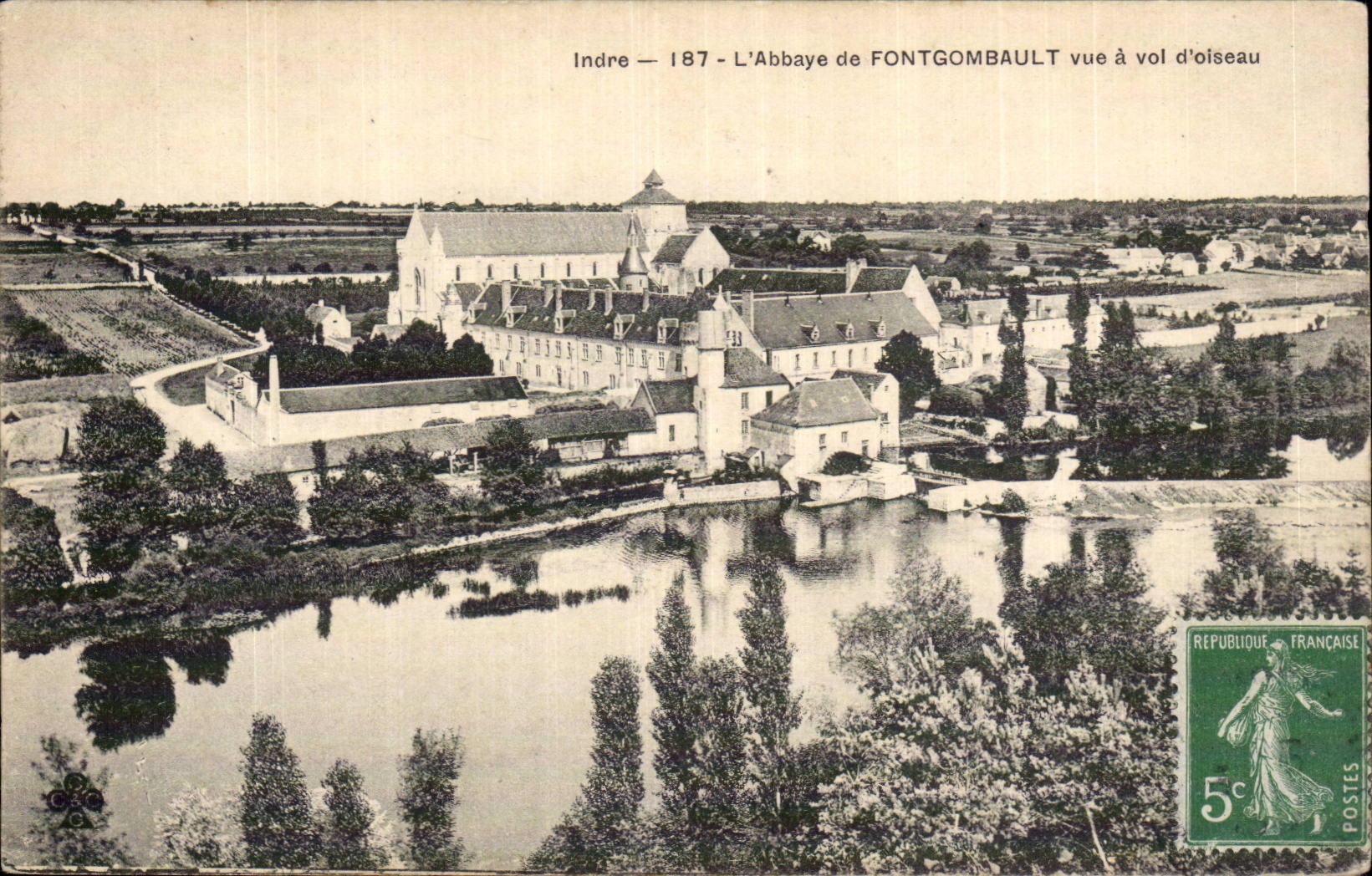 La abadia de CPA de Fontgombault como el cuervo vuela