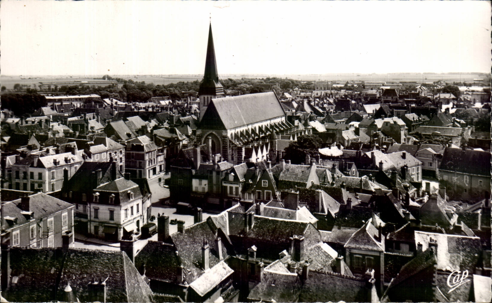 CPSM Issoudun Vue generale vers l'eglise Saint Cyr