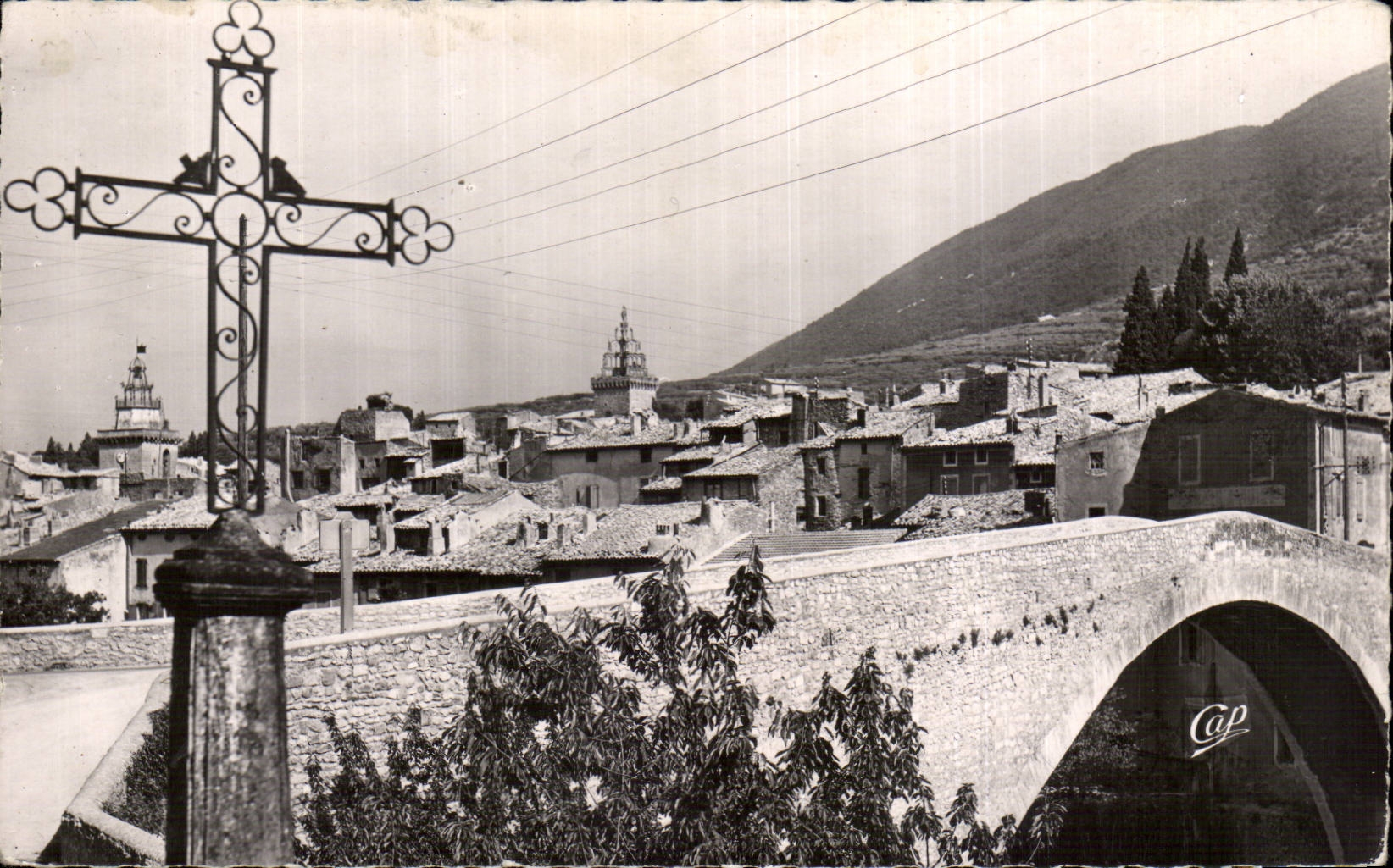 CPSM Nyons Le martyrdom