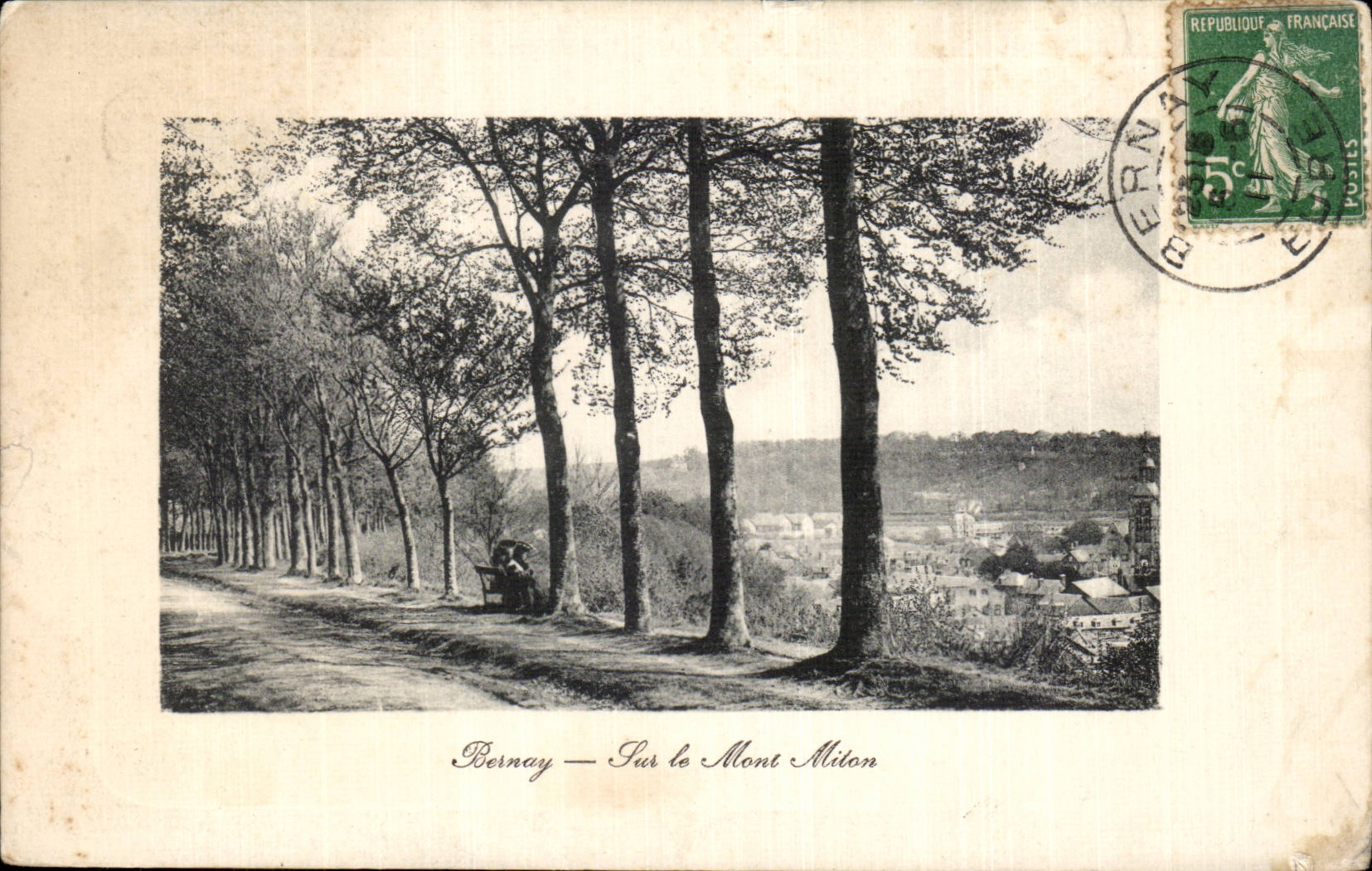 CPA Bernay Sur le Mont Miton