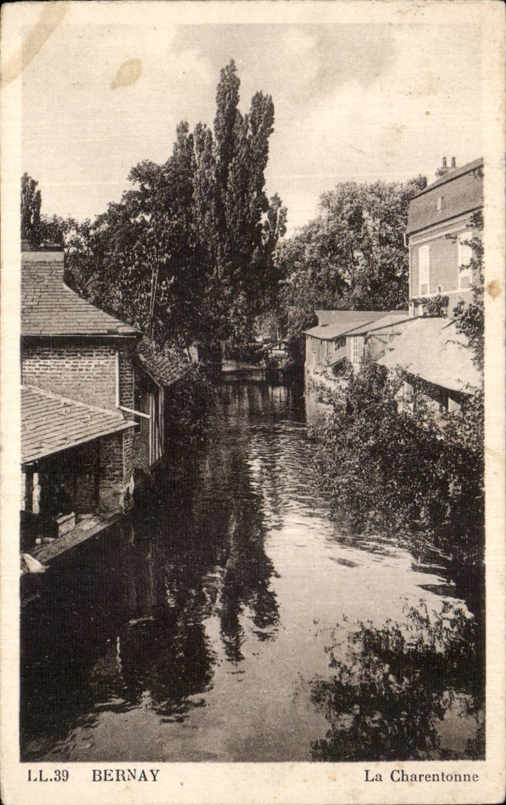 CPA Bernay the charentonne