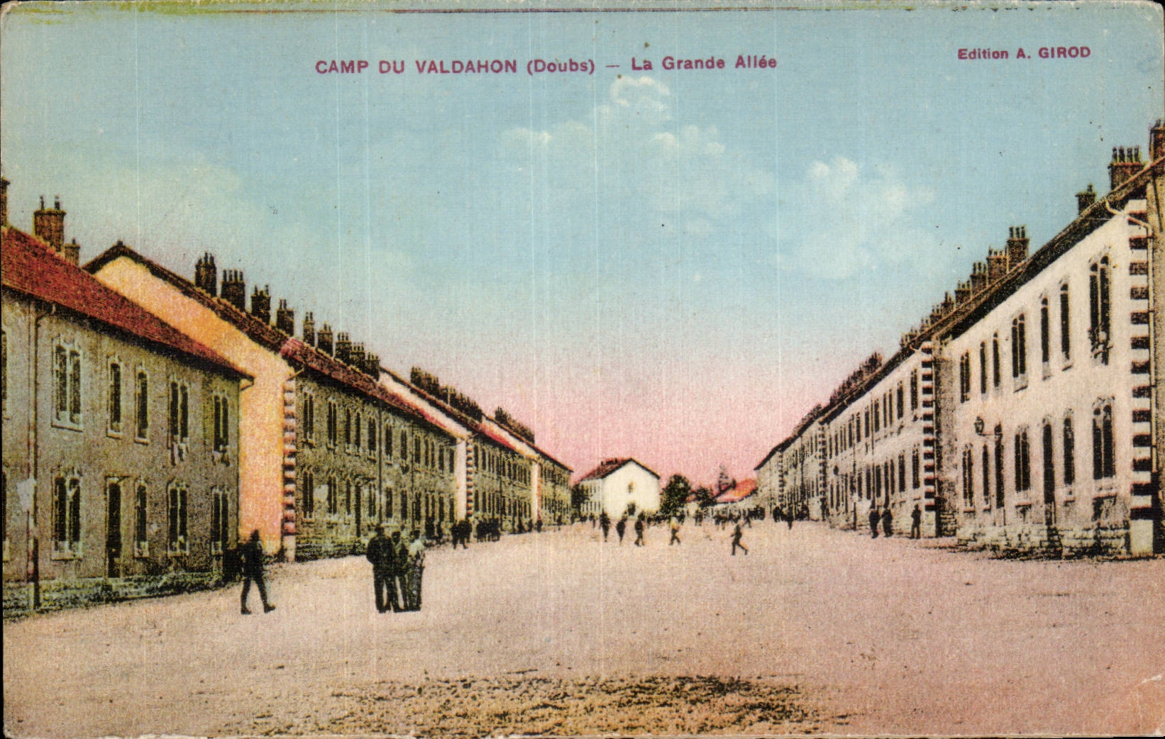 CPA Militaria Camp of Valdahon the large alley