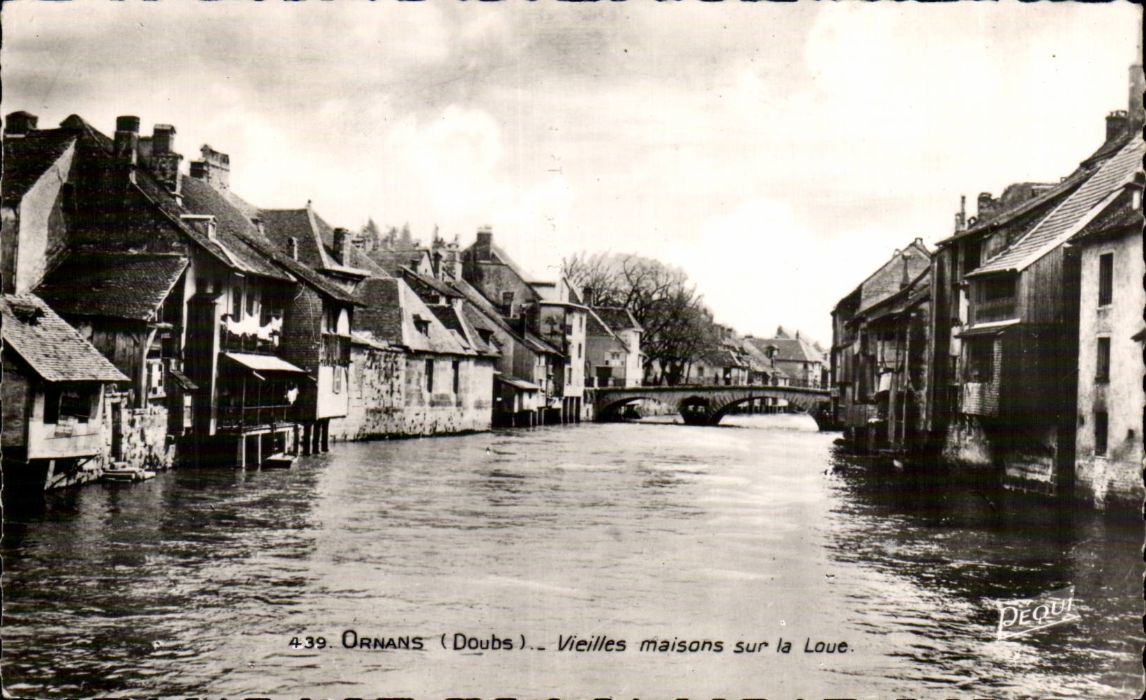 CPSM Ornans Vieilles houses on Rents