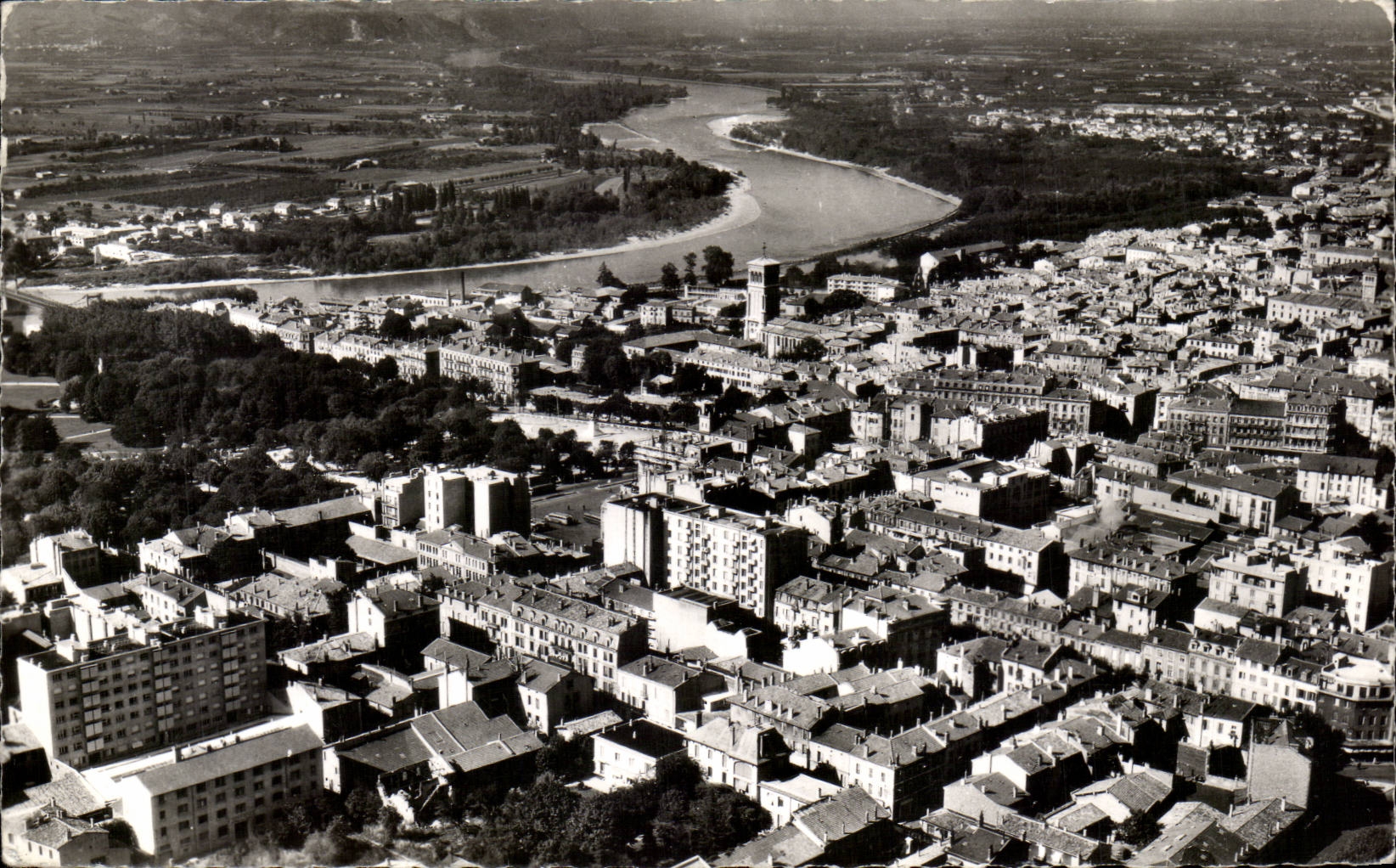 Valencia de CPSM la ciudad y el valle del Rhone