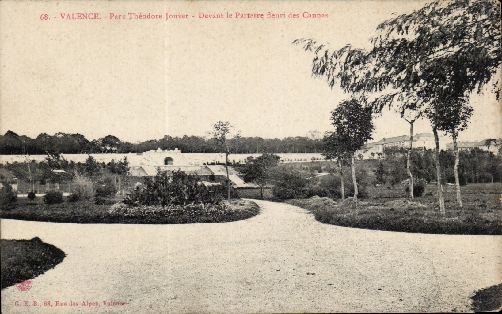 CPA Valence Park Theodore Jouvet In front of the floor flowered of Caned