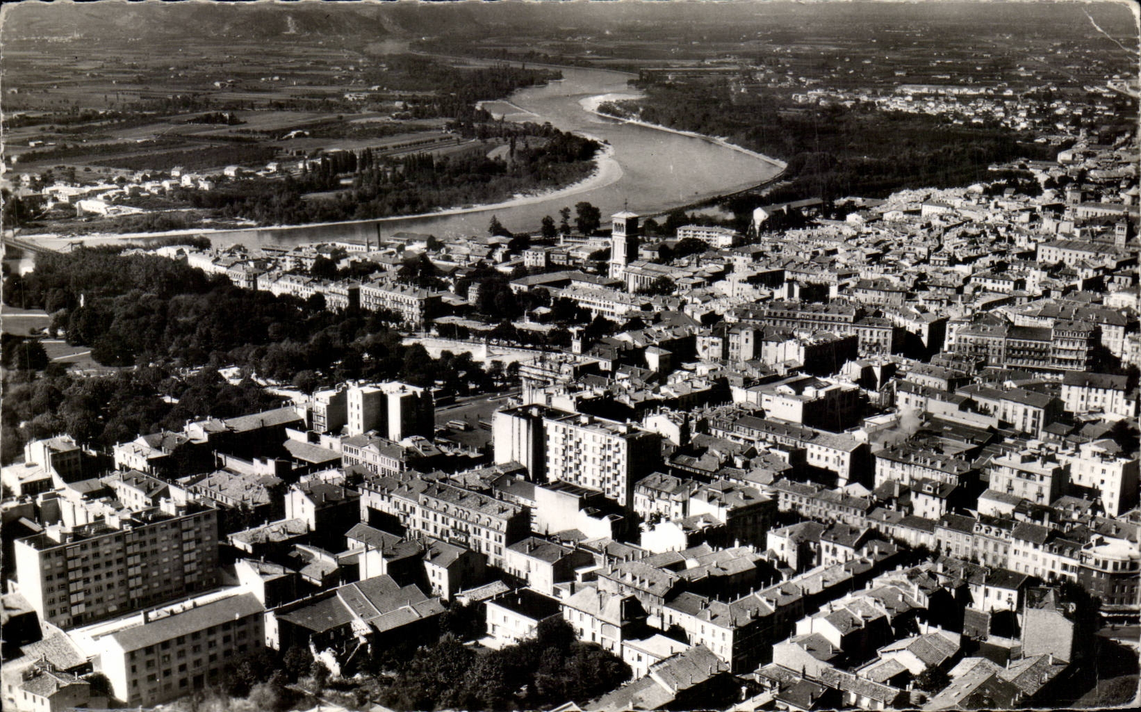 Valencia de CPSM la ciudad y el valle del Rhone
