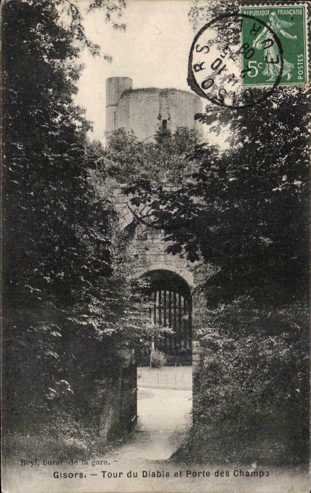 CPA Gisors Tour du diable et porte des Champs