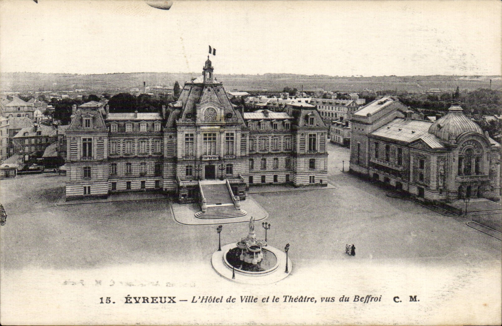 CPA Evreux el ayuntamiento y el teatro vistos del campanario de una iglesia
