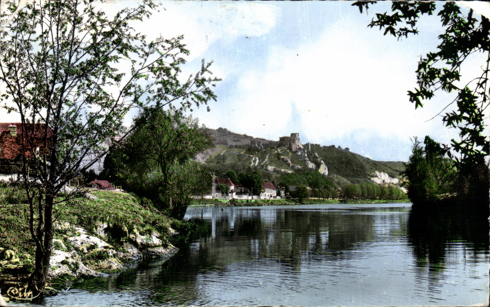 CPSM Les Andelys Les bords de la Seine et le chateau Gaillard