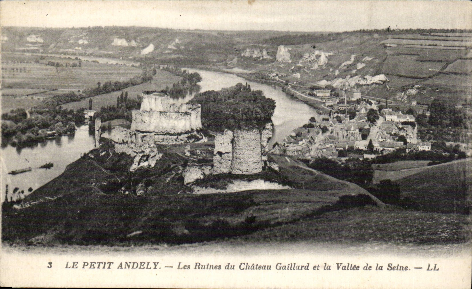 CPA Les Andelys Le chateau Gaillard au Petit Andely