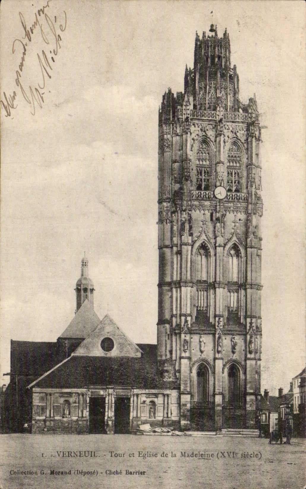 CPA Verneuil on Avre Turn and church of the Madeleine