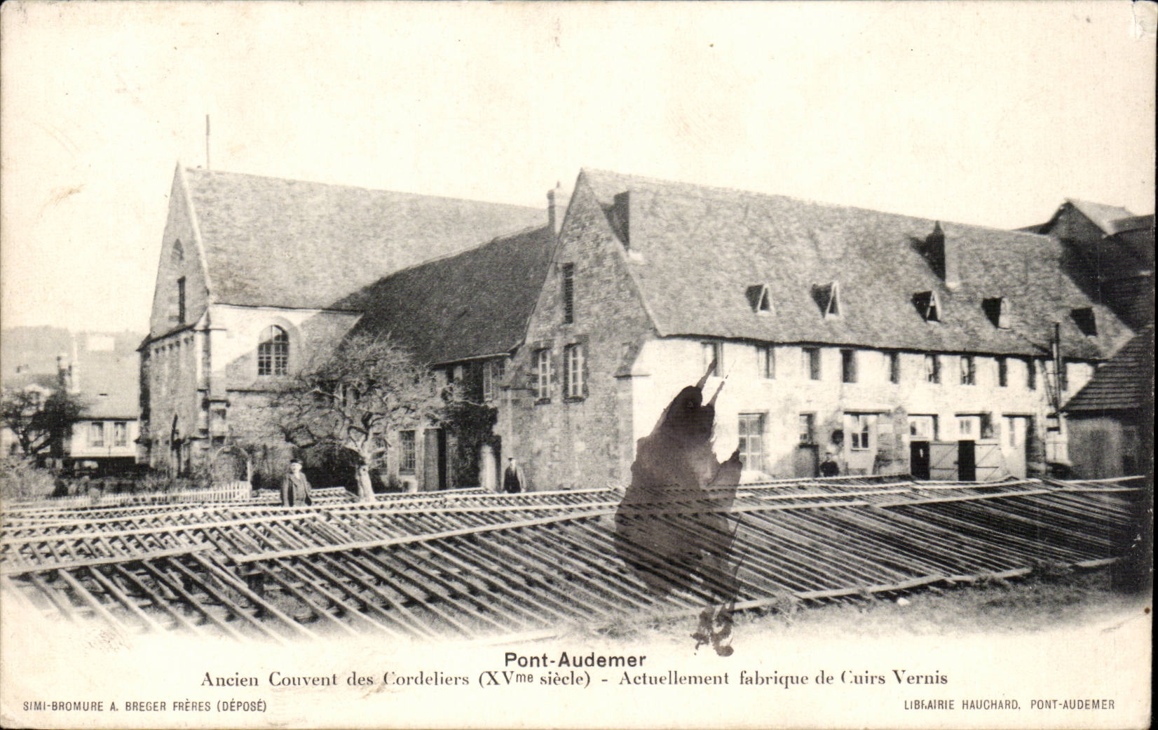 CPA Pont Audemer Ancien brood cordeliers Fabrique patent leathers