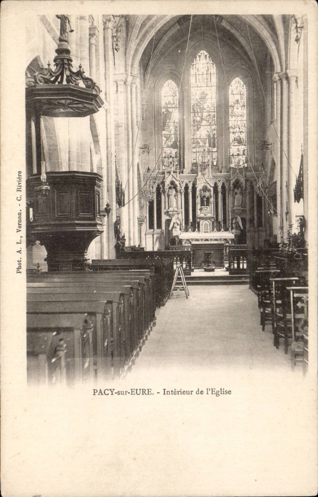 CPA Pacy sur Eure Interieur de l'eglise 
