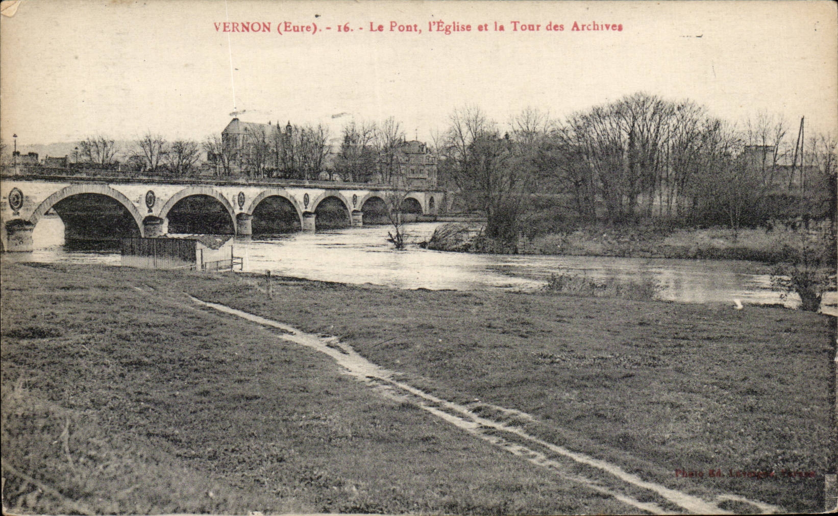 CPA Vernon Le bridge la iglesia y la torre de los archivos
