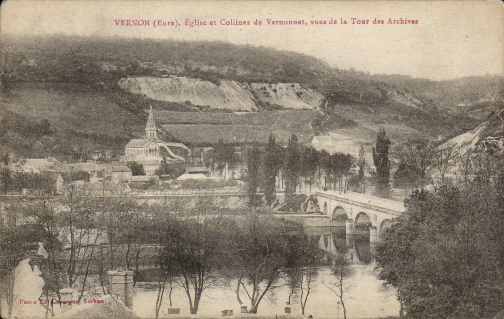 Iglesia de CPA Vernon y colinas de Vernonnet vistas de la torre de los archivos