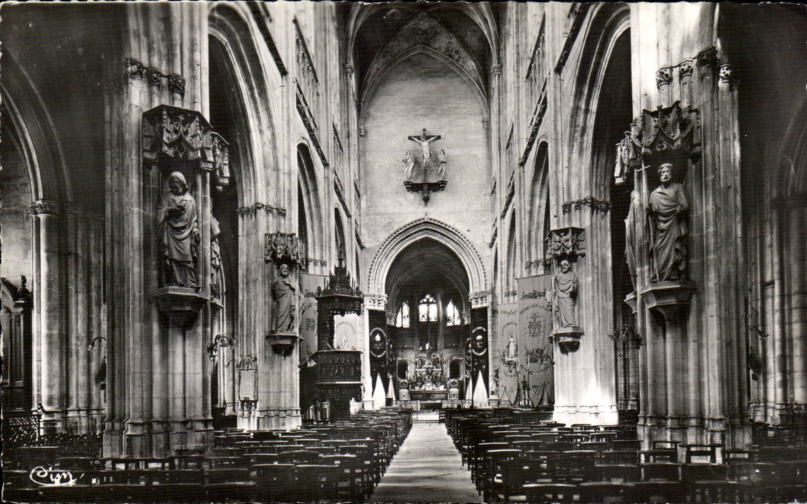 CPSM Interior Vernon of the church
