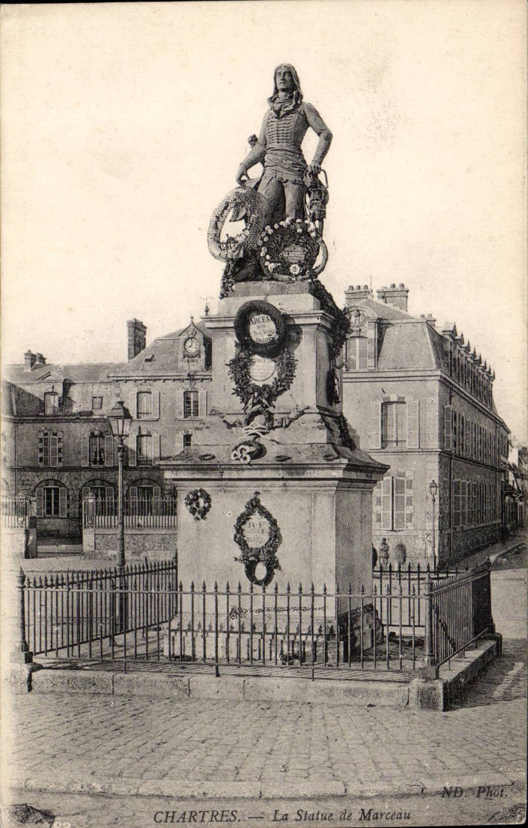 CPA Chartres Statue of Marceau