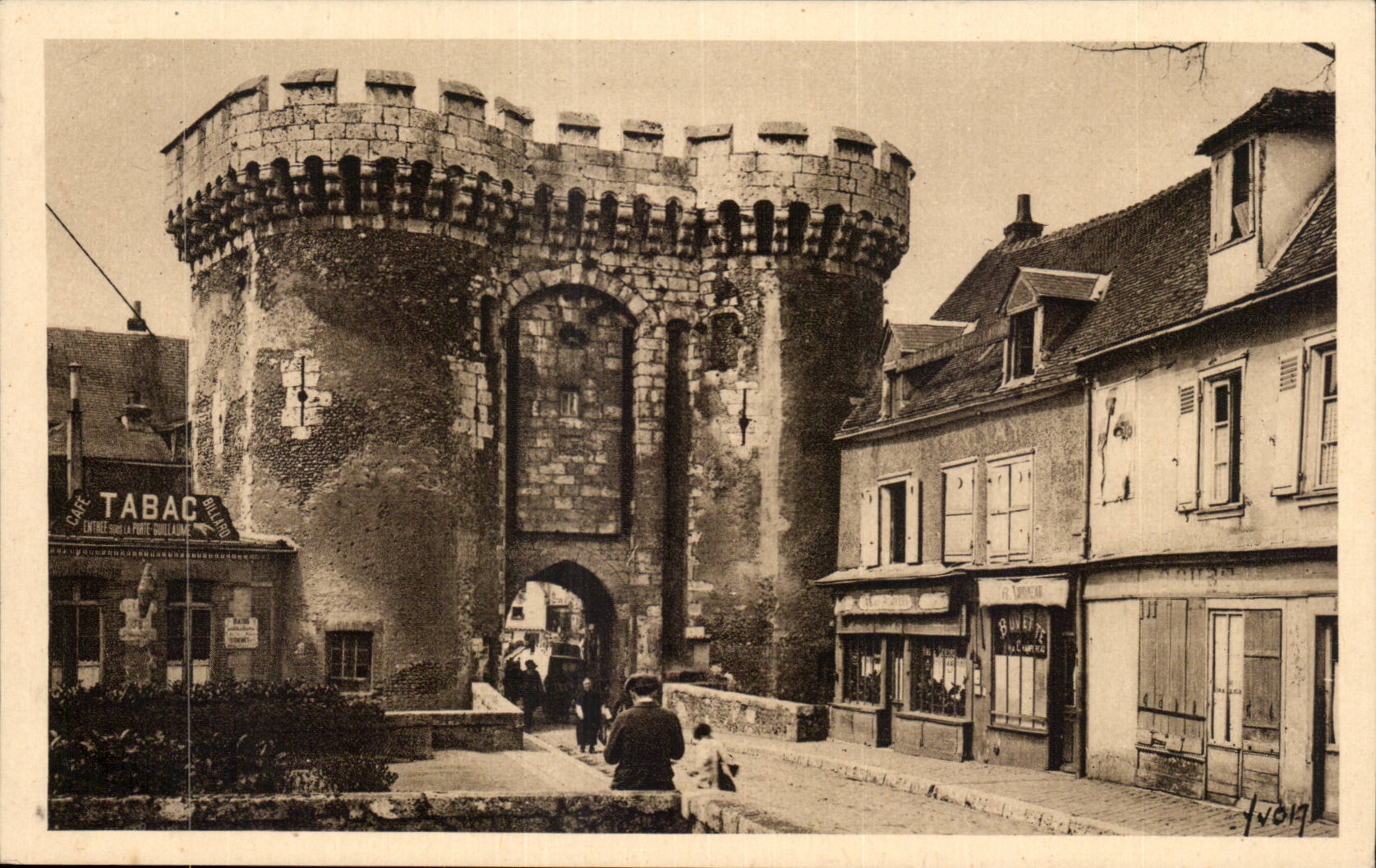 CPA Chartres the Guillaume door