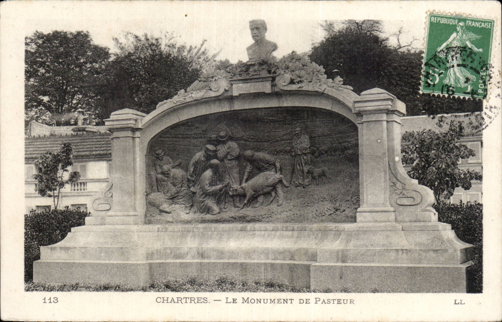 CPA Chartres Monument of Pasteur