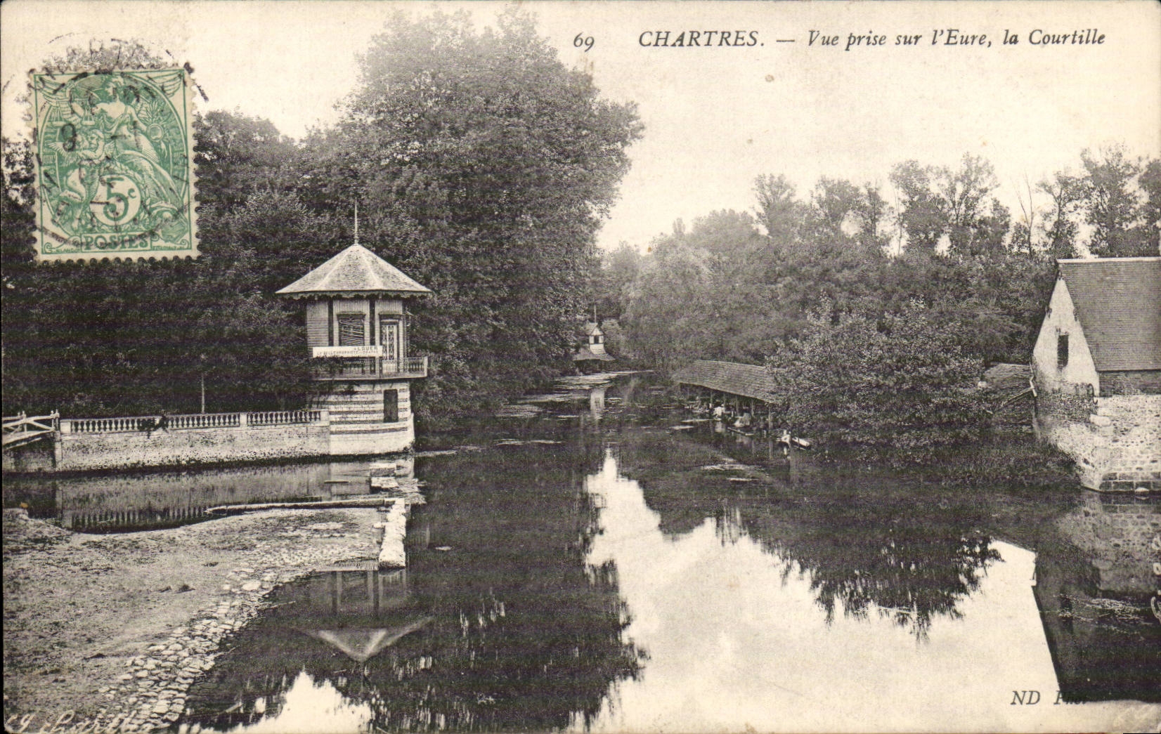 CPA Chartres Seen from on the Eure Courtille