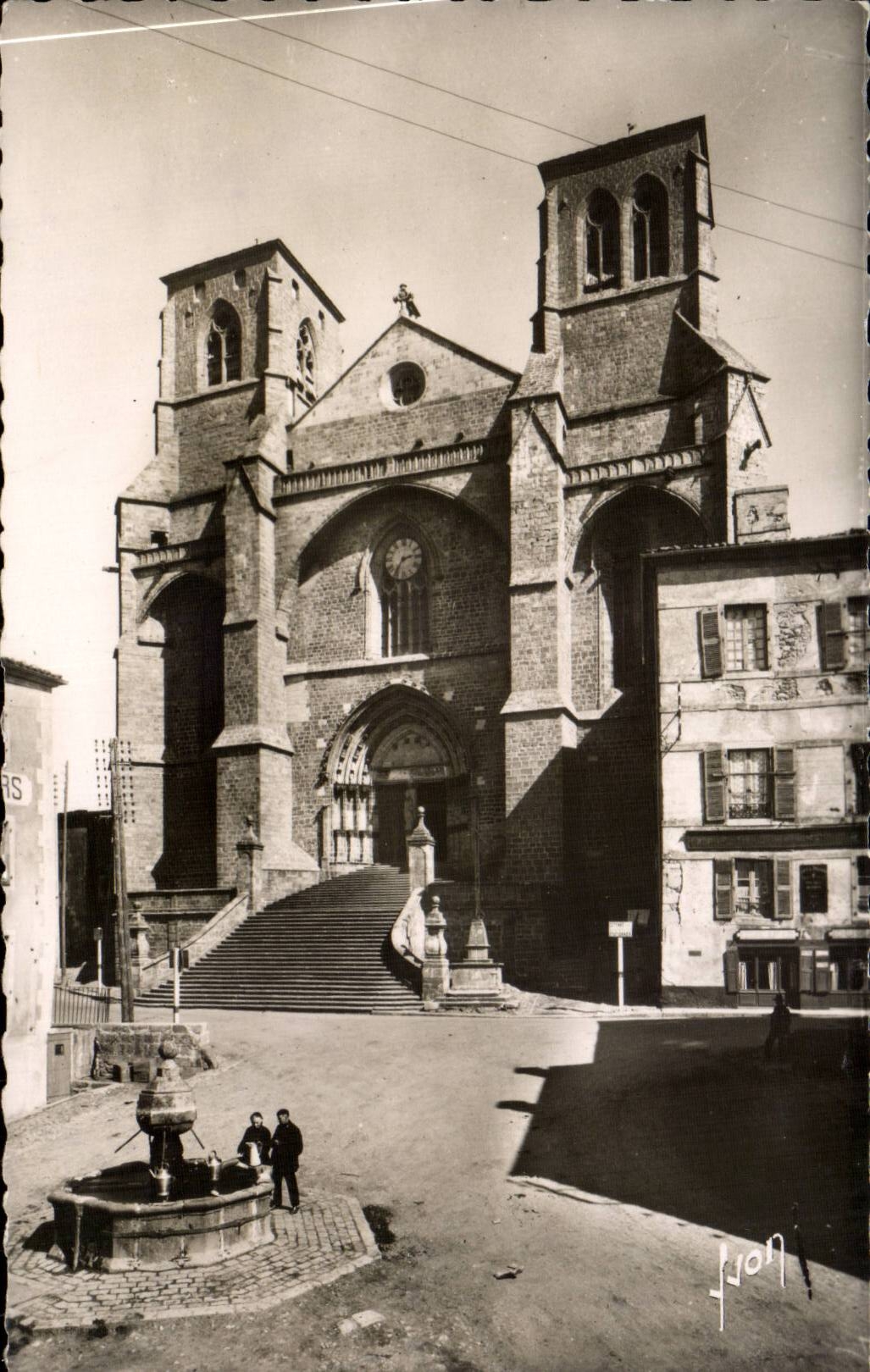 CPSM el ataque frontal de dios de la silla de la iglesia de la abadia de St Roberto (14to)