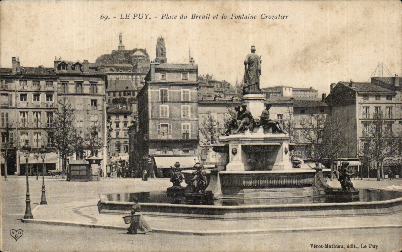 CPA Puy Places of Breuil and the Crozatier fountain