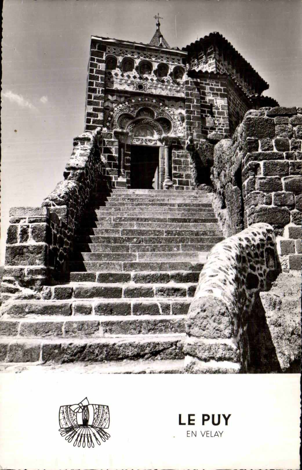 CPSM Puy Gate of the vault of the rock Saint Michel of Aiguilhe
