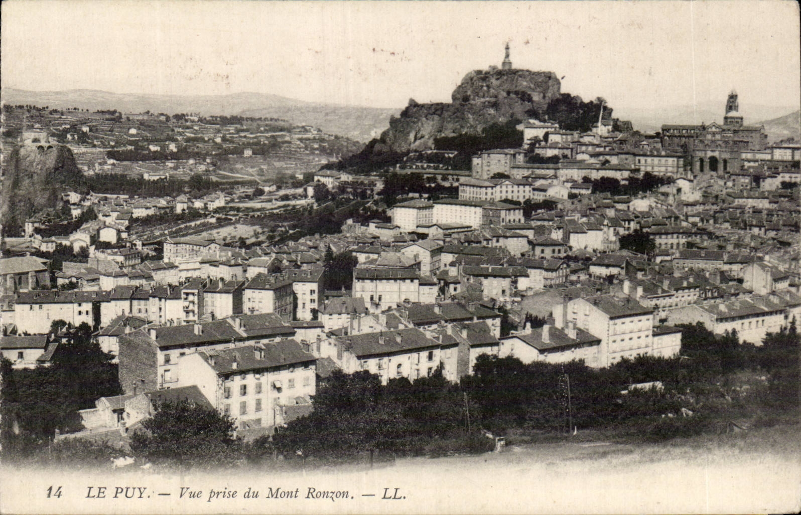 CPA Le Puy Vue prise du Mont Ronzon
