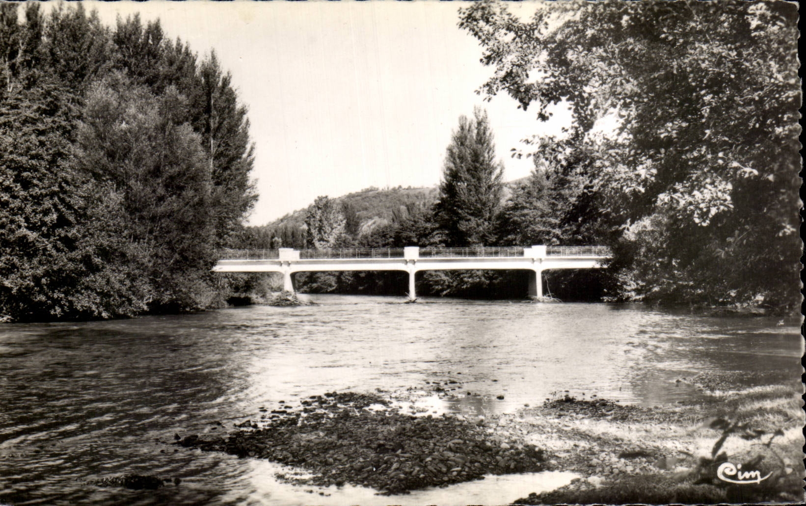CPSM Loures Barbazan Le bridge on the Garonne