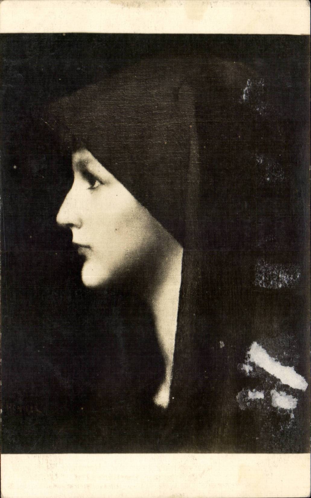 CPA Fantaisie Salons de Paris Henner Fabiola Femme