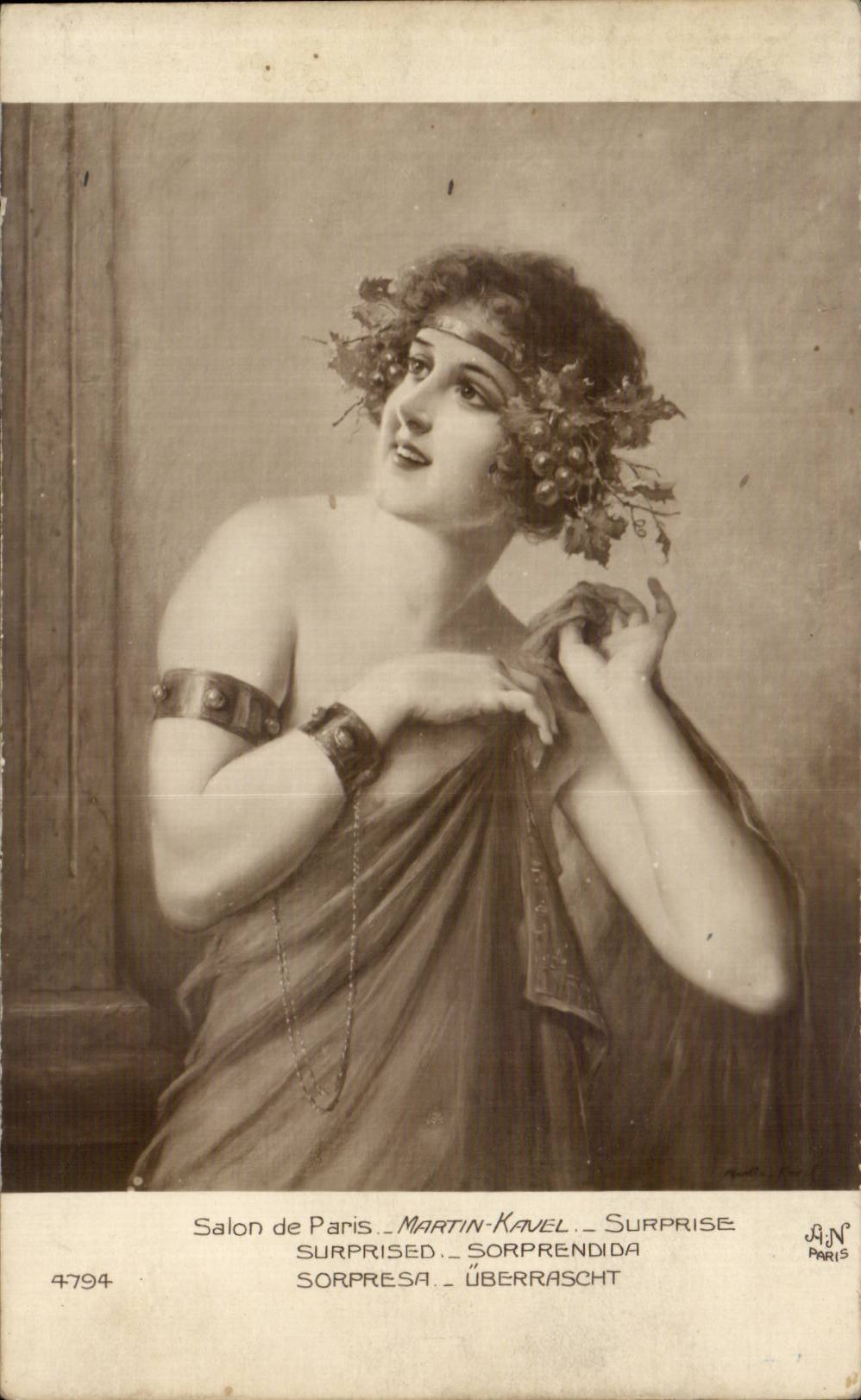 CPA Fantaisie Salon de Paris Martin Kavel Surprise Femme