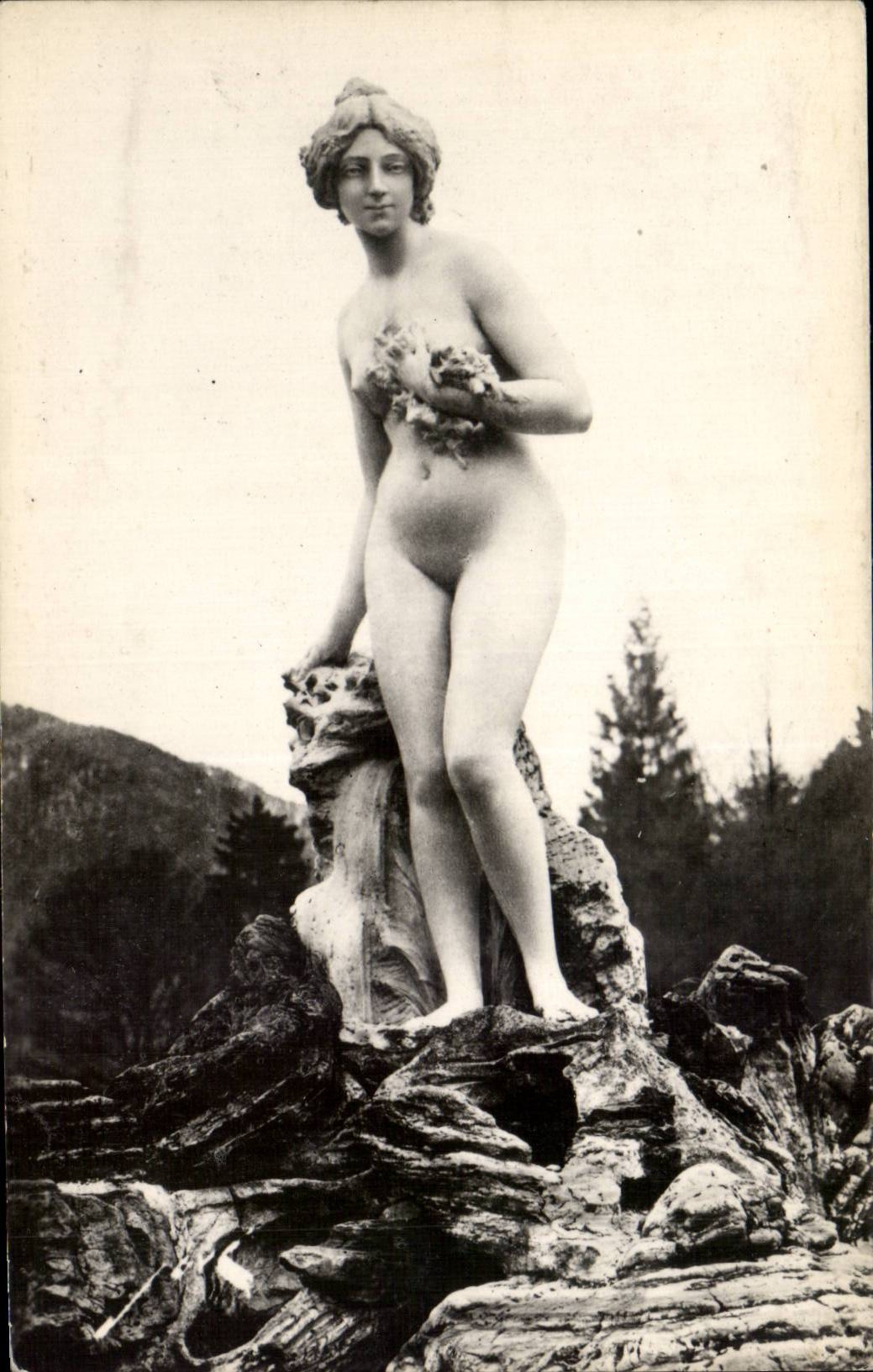 Luchon - Monument of the Valley of the Lily - CPA